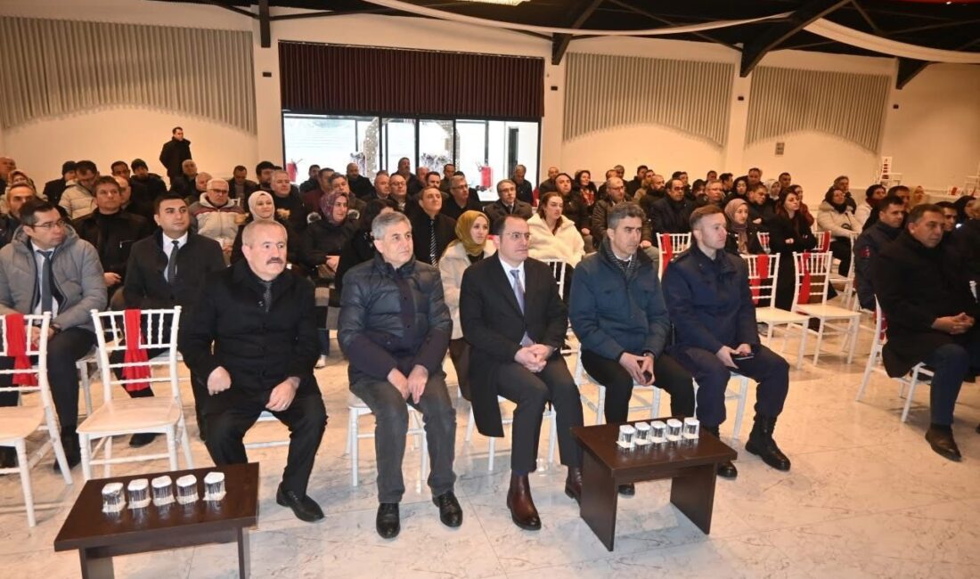 Afyonkarahisar Aile ve Sosyal Hizmetler İl Müdürlüğü koordinasyonunda gerçekleşen seminere;