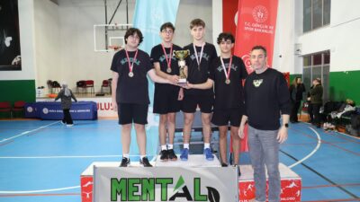 Muğla'da düzenlenen Okul Sporları Masa Tenisi İl Birinciliği müsabakalarında büyük