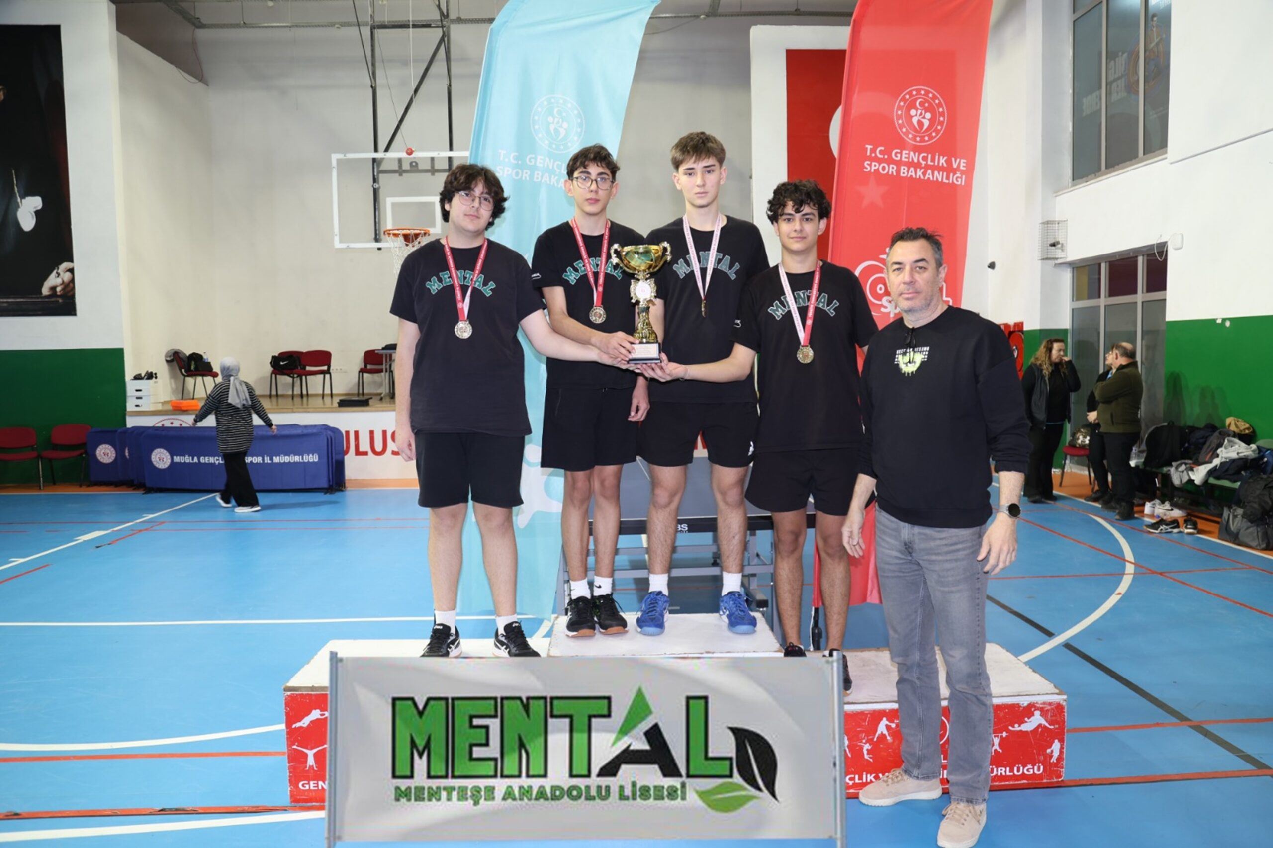 Muğla'da düzenlenen Okul Sporları Masa Tenisi İl Birinciliği müsabakalarında büyük