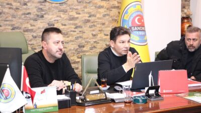 Afyonkarahisar’ın Sandıklı ilçesinde şeker pancarı üreticilerini sevindiren bir gelişme yaşandı.