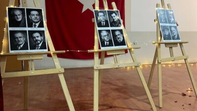 Hocalar Halk Eğitim Merkezinde gerçekleştirilen programa protokol üyeleri, öğrenci velileri