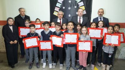 Afyonkarahisar’ın Şuhut ilçesinde düzenlenen karne dağıtım törenleriyle birlikte 2025-2026 eğitim-öğretim