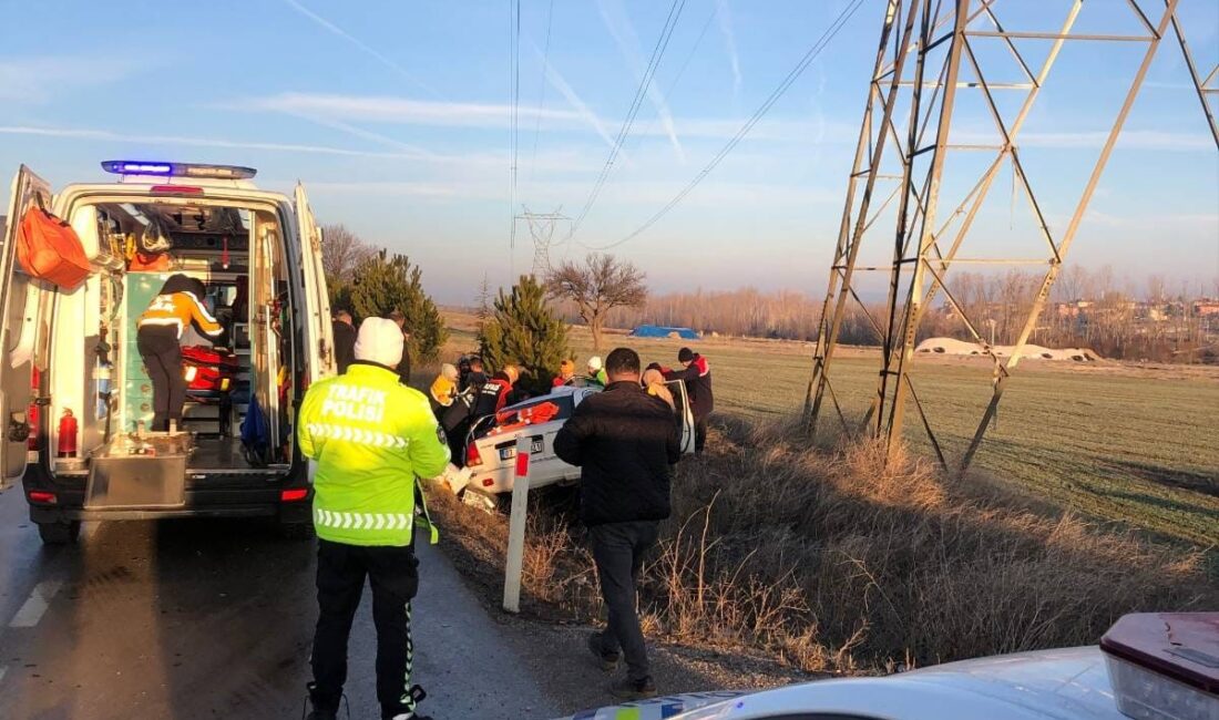 Afyonkarahisar’da meydana gelen trafik kazasında kamyon ile çarpışan otomobilin sürücüsü