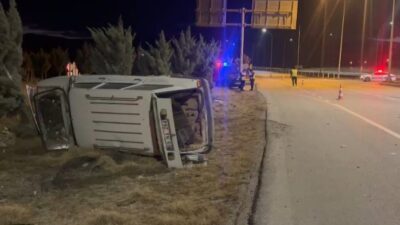 Afyonkarahisar’ın Emirdağ ilçesinde bir tır ile otomobilin çarpışması sonucu meydana