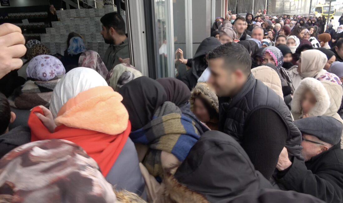 Bursa’nın Yıldırım ilçesinde yeni açılan bir züccaciye mağazasının uyguladığı indirimli