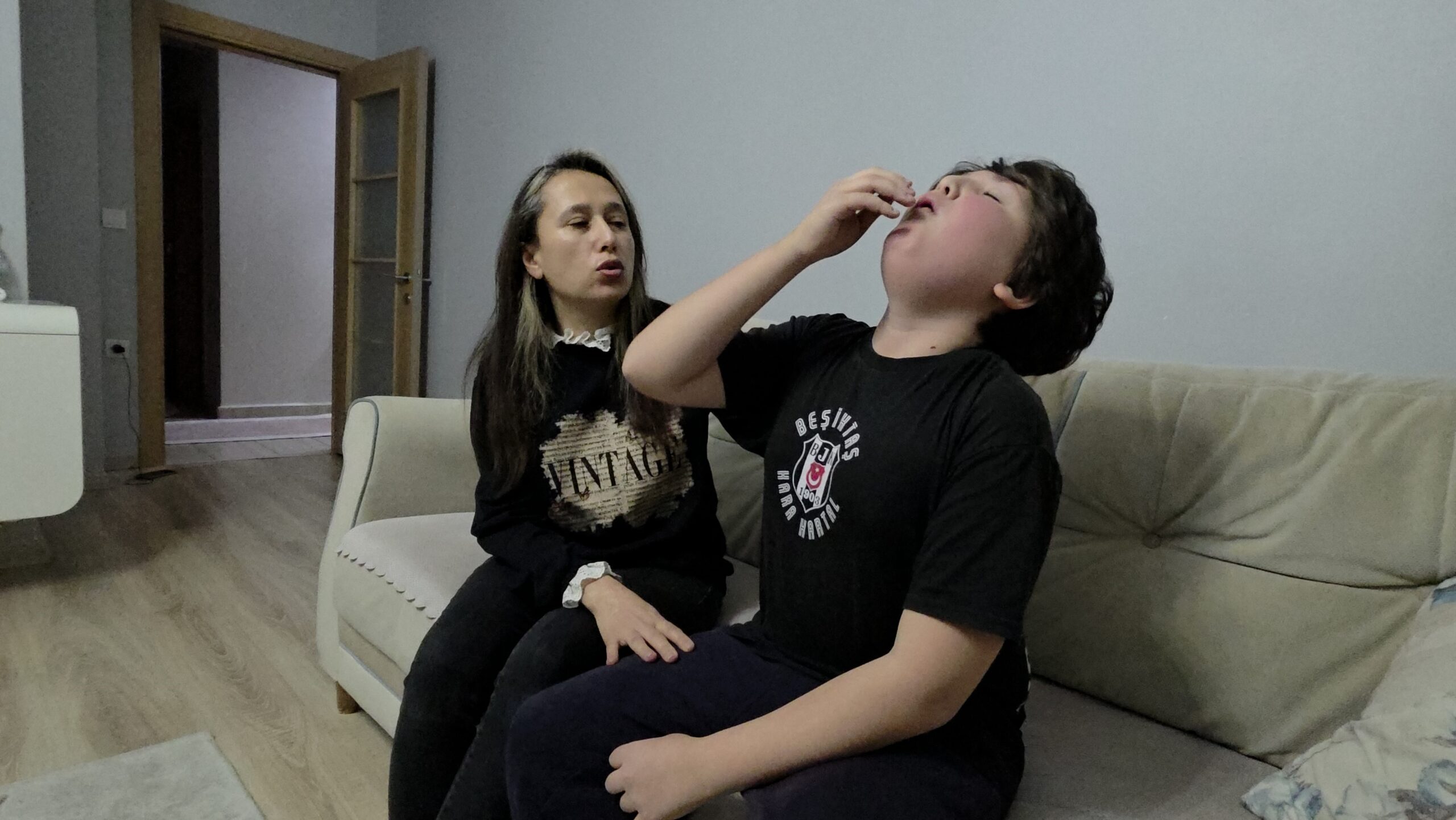 Düzce’de yaşayan 12 yaşındaki Hasan Emre Özkul, 4 yaşından bu