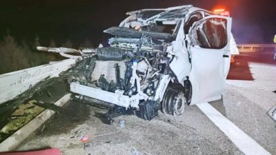 İzmir-İstanbul otoyolunda seyir halinde olan ve kuyumculardan toplanan altınları taşıyan