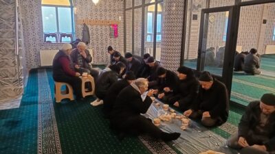 Proje çerçevesinde Karaadilli Yeni Camii’nde sabah namazında bir araya gelen