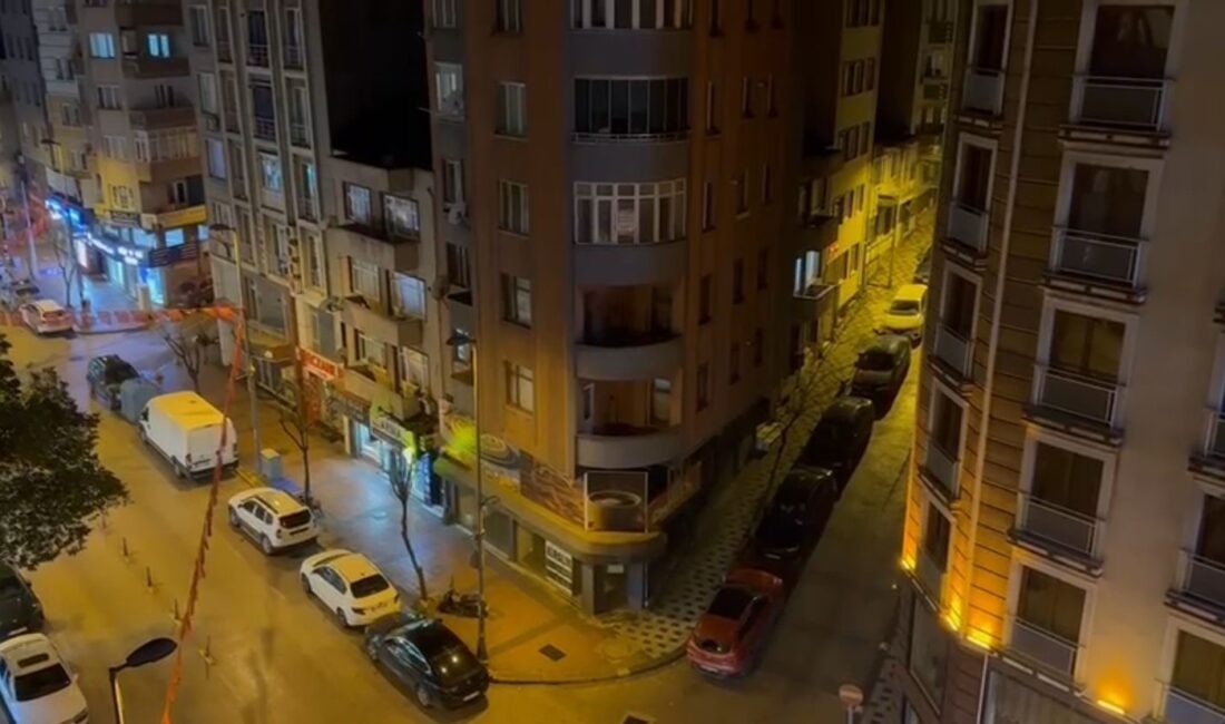 Balıkesir’in Sındırgı ilçesinde gece yarısı meydana gelen deprem, geniş bir