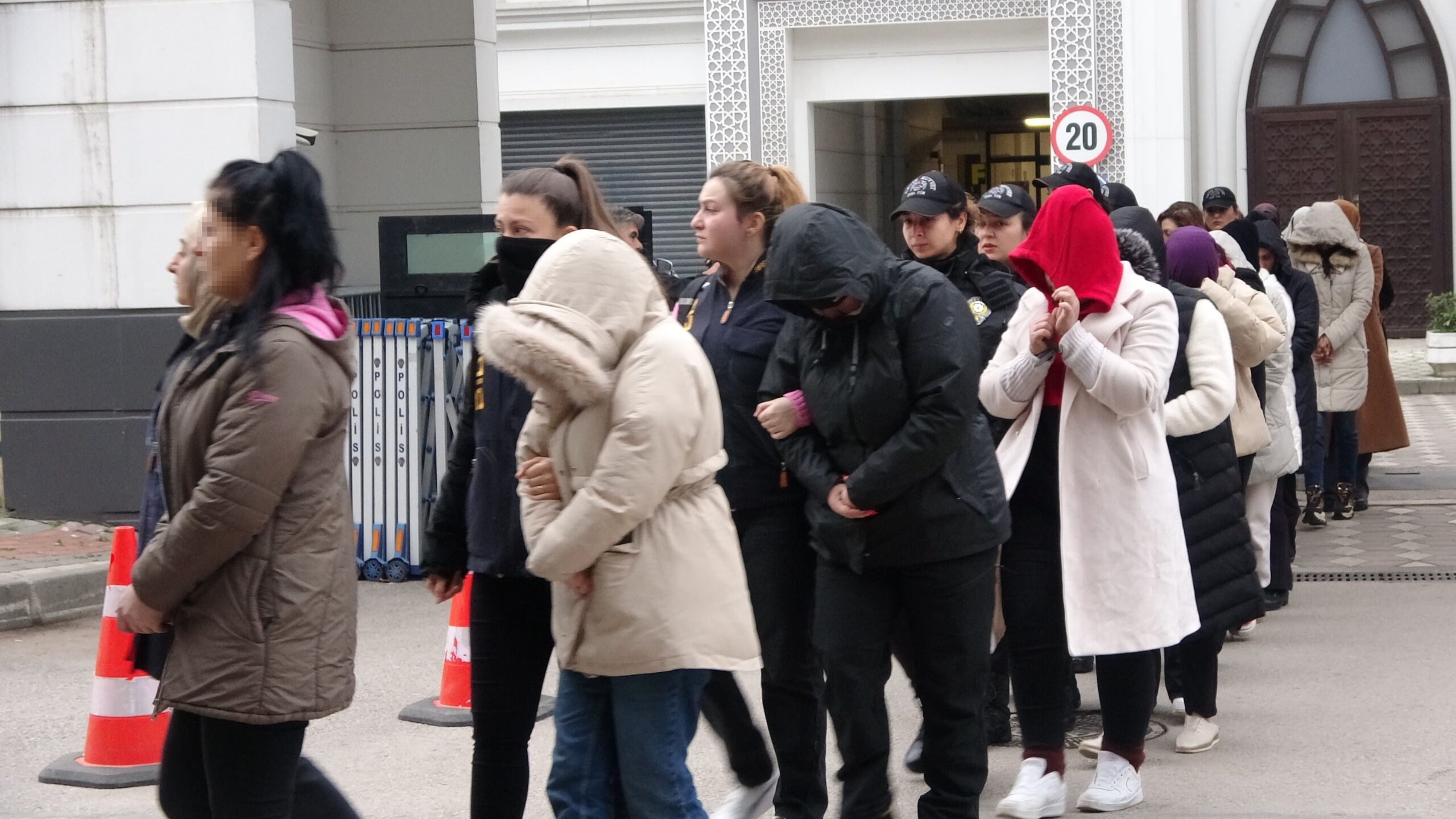 Kocaeli merkezli 28 ilde düzenlenen büyük çaplı yasa dışı bahis