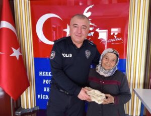 Kayseri'nin Tomarza ilçesinde yaşayan 71 yaşındaki Hanım Altıntaş, soğuk hava