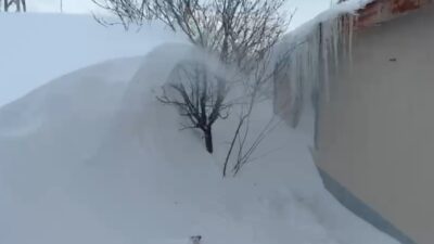 İlçede günlerdir süren tipi sonrası kar kalınlığı yer yer 4