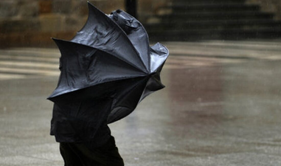 Uşak Valiliği ve Uşak Belediyesi, kent genelinde beklenen kuvvetli rüzgar