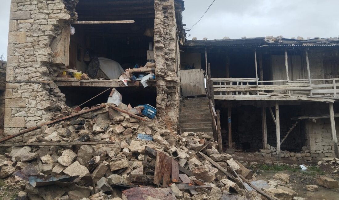 Mersin'in Tarsus ilçesindeki bir köyde vefat eden komşusuna ait evi