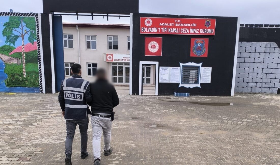 Yapılan operasyonlarda, “kasten öldürme (eşe karşı)” suçundan 25 yıl 5