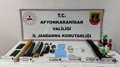 Gerçekleştirilen operasyonda; 5 bin 990 kullanımlık sentetik kannabinoid, satışa hazır