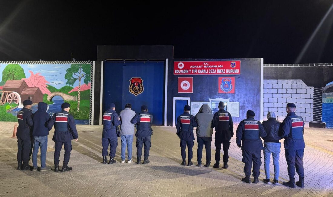 Afyonkarahisar İl Jandarma Komutanlığı ekipleri, uyuşturucu ile mücadele kapsamında yürüttüğü