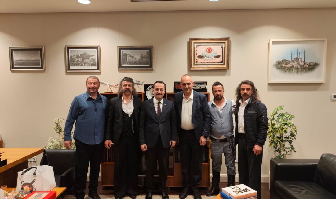 Heyet, Cumhurbaşkanlığı Külliyesi Prensipler Genel Müdürü Bilal Şentürk ile gerçekleştirilen