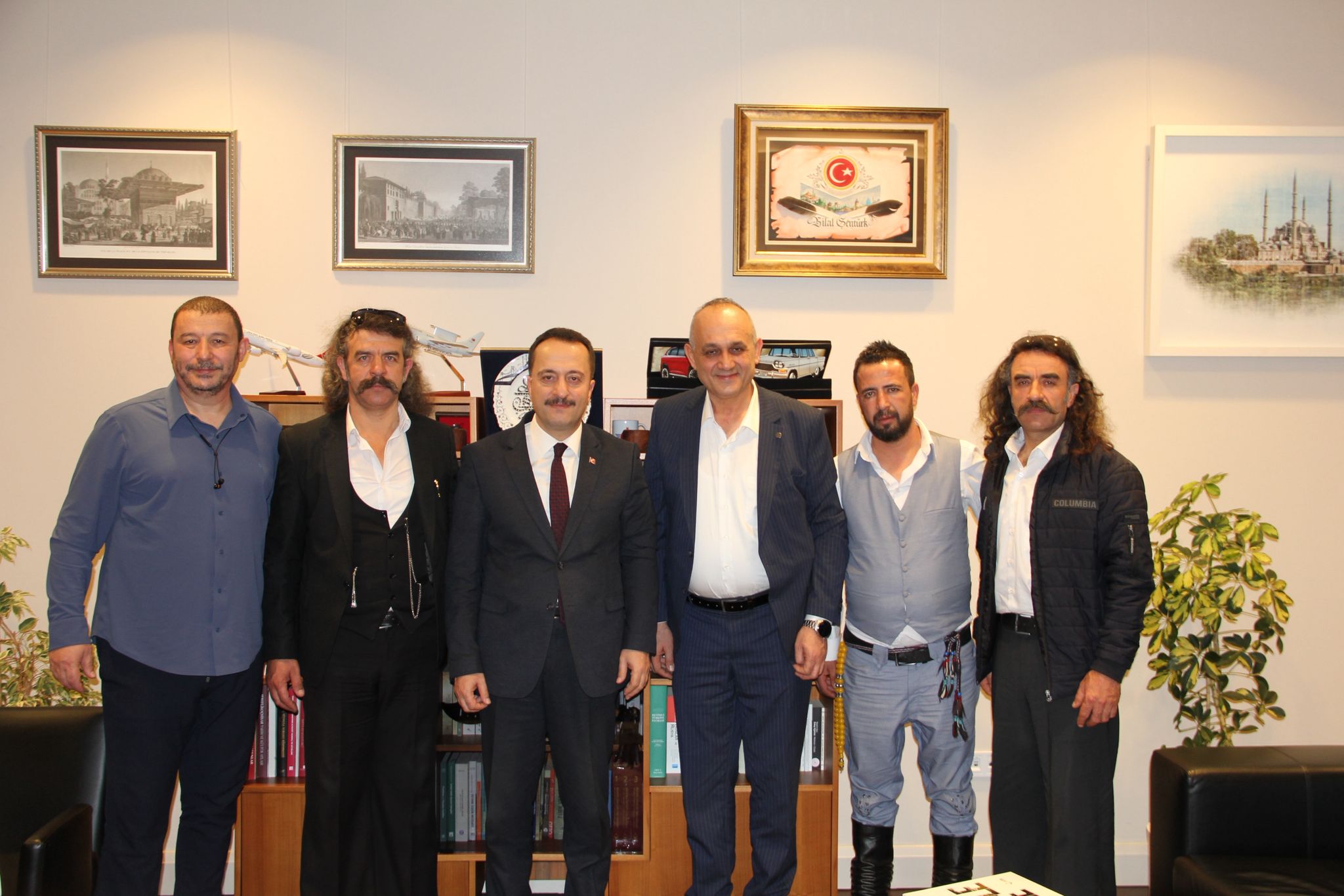 Kanal 3 program yapımcısı ve sunucusu Hamza Top, Şuhut Gönüllüleri