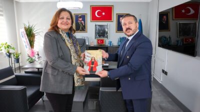 Toplantıda; şehrin öncelikli ihtiyaçları, sosyal belediyecilik uygulamaları ve yerel hizmetlerin