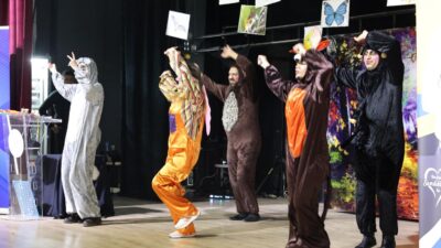 Sandıklı Belediye Başkanı Adnan Öztaş, yarıyıl tatili dolayısıyla çocuklara karne