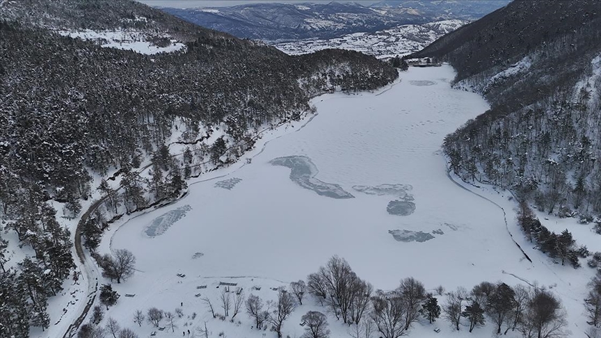 Amasya'nın Taşova ilçesinde bulunan doğal güzellikleriyle ünlü Boraboy Gölü Tabiat