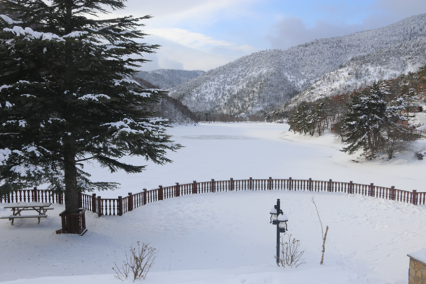 Yerli ve yabancı ziyaretçilerin tercih ettiği tabiat parkında 4 gündür