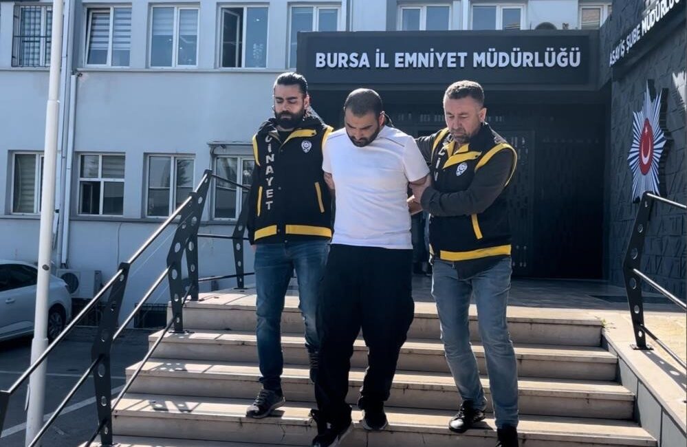 Olay, 2 Ekim 2024 yılında Osmangazi ilçesi Altıparmak Caddesi’nde gündüz