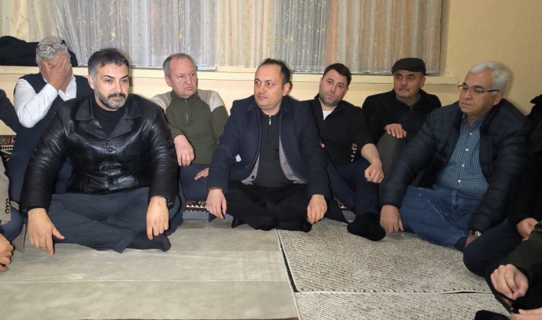 Çatkuyu Köyü, köy odasında gerçekleştirilen programa; Işıklar Belediye Başkanı Murat