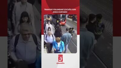 İstanbul’da bir çocuk, dikkatsizlik sonucu raylara yaklaştı. Tam o anda