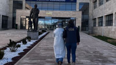 Afyonkarahisar İl Emniyet Müdürlüğü ekipleri, aranan şahıslara yönelik yürüttükleri çalışmalar