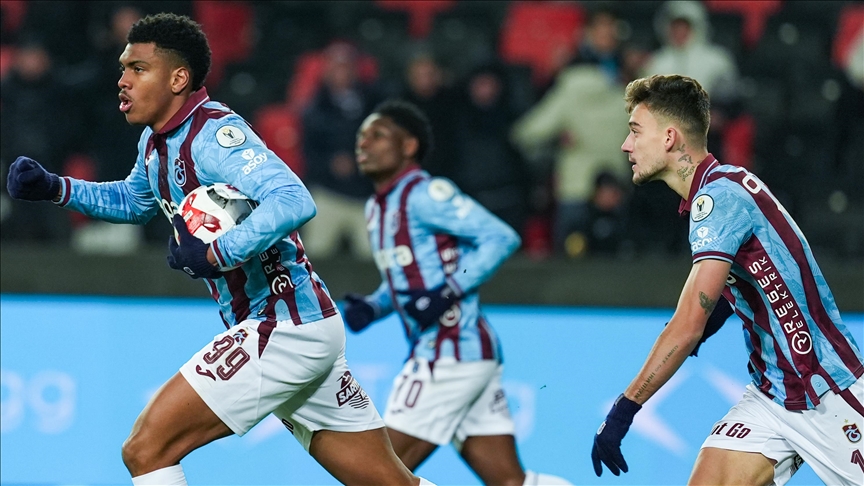 Ligde Galatasaray’ın 5, Fenerbahçe’nin de 4 puan gerisinde üçüncü sırada