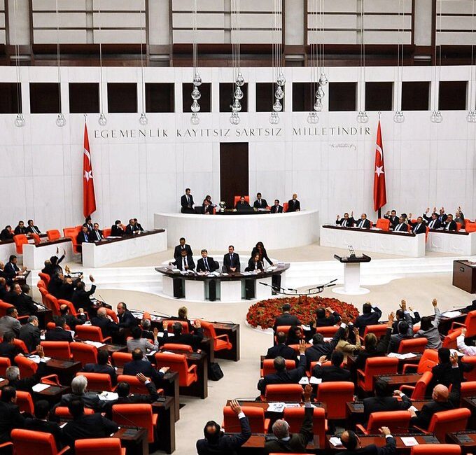 Yeni yasaya göre, sahibi vefat eden araçların mirasçıları için 90