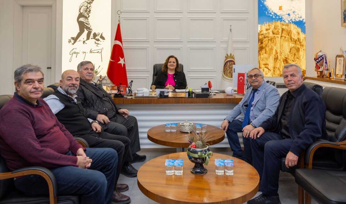 Afyonkarahisar Belediye Başkanı Burcu Köksal, şehirdeki hizmet sektörünün önemli temsilcilerini