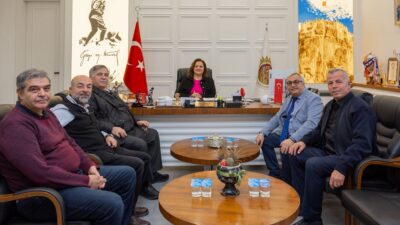 Afyonkarahisar Belediye Başkanı Burcu Köksal, şehirdeki hizmet sektörünün önemli temsilcilerini