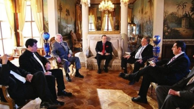 Türk dizi tarihinin unutulmaz yapımlarından Kurtlar Vadisi'nde Baron ve konseyin