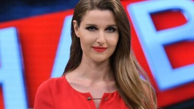 Televizyon dünyasının tanınmış simalarından ana haber spikeri Pınar Erbaş, Show