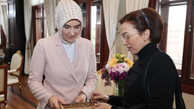 Ziyaret sırasında, günümüzün en önemli konularından biri olan dijital dünyada