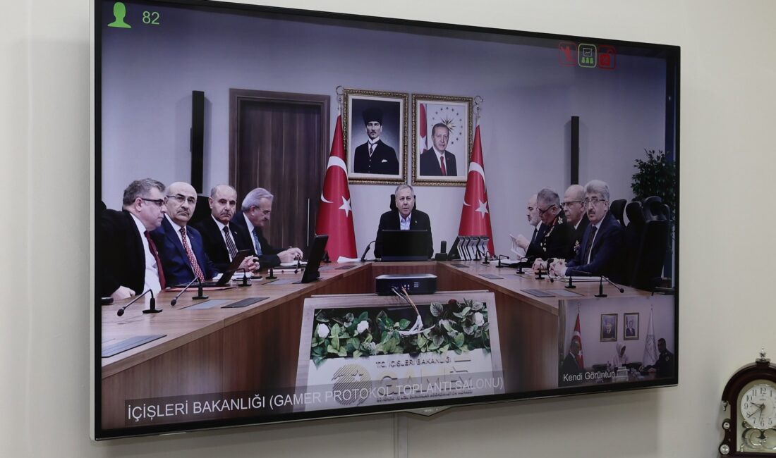 Video Konferans Sistemi (VKS) üzerinden 81 il valisinin katılımıyla gerçekleştirilen