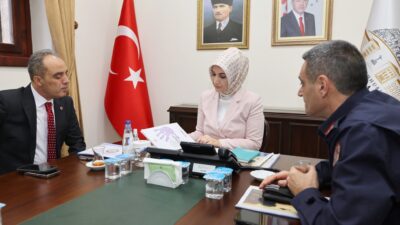 Afyonkarahisar Valisi Doç. Dr. Kübra Güran Yiğitbaşı, İçişleri Bakanı Ali