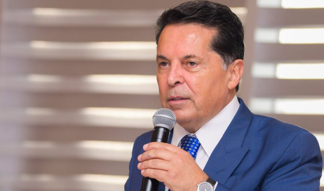 Esenyurt eski Belediye Başkanı Ahmet Özer, “silahlı terör örgütü üyesi