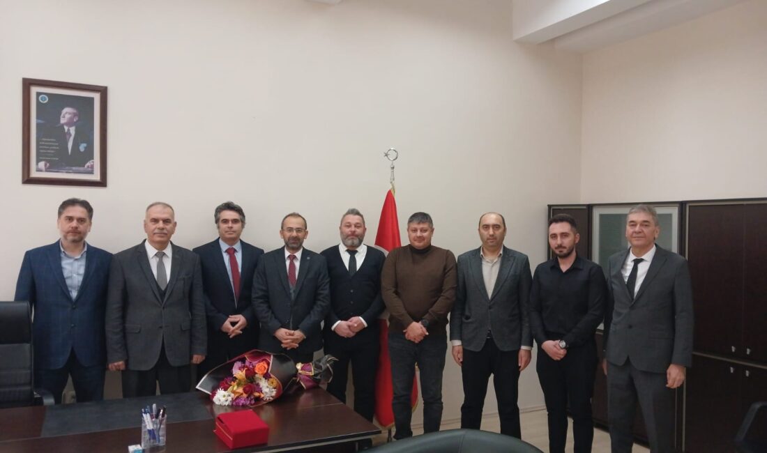 Afyon Kocatepe Üniversitesi Başmakçı Meslek Yüksekokulunda düzenlenen törenle Prof. Dr.