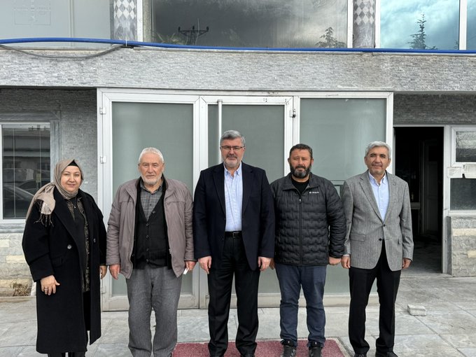 AK Parti Afyonkarahisar Milletvekili Ali Özkaya, İscehisar ilçesinde gerçekleştirdiği ziyaretler