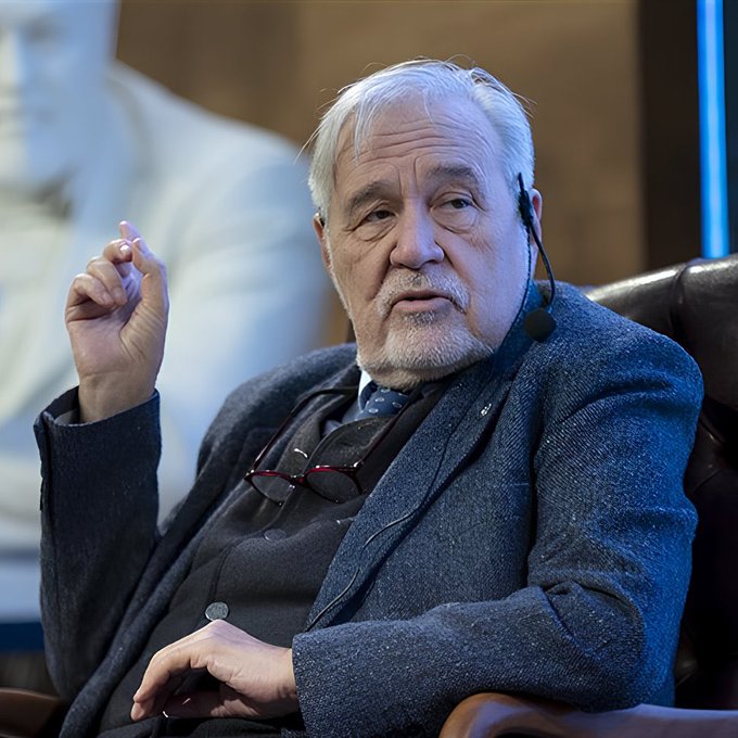 Ünlü tarihçi Prof. Dr. İlber Ortaylı, Türk bayrağına yönelik gerçekleştirilen