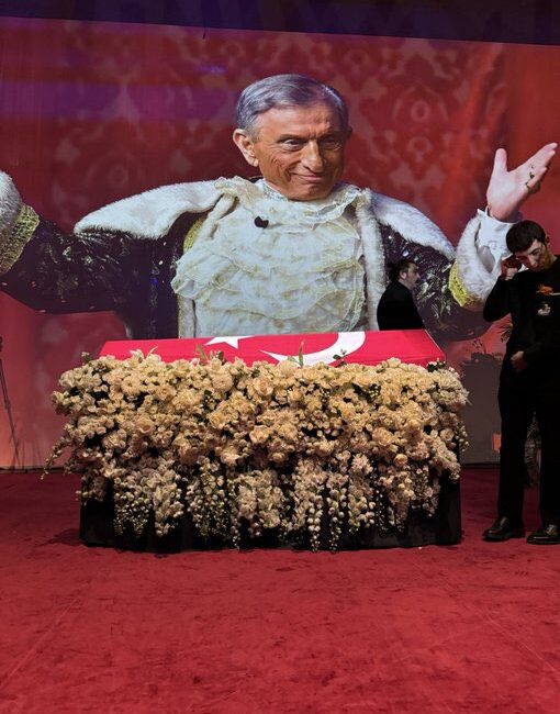 Türk tiyatrosunun duayen ismi Haldun Dormen’in cenaze töreninde duygusal anlar