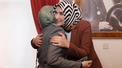 Ziyaretleri sırasında yaşlı bir teyzenin kendisine “Vatan kokulu evladım” şeklinde