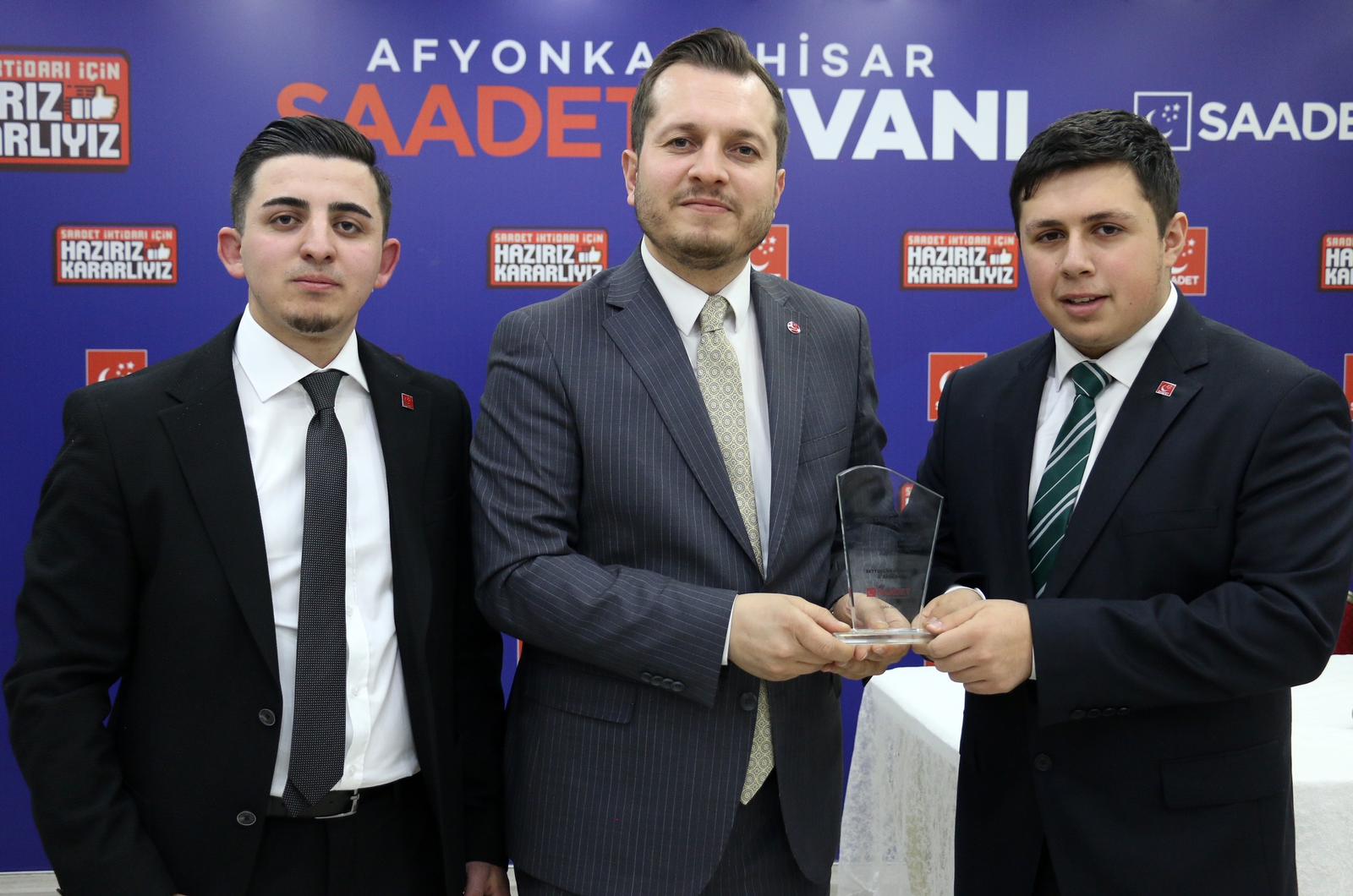 Genç Saadet Afyonkarahisar’da bayrak değişimi yaşandı. Saadet Partisi Afyonkarahisar İl