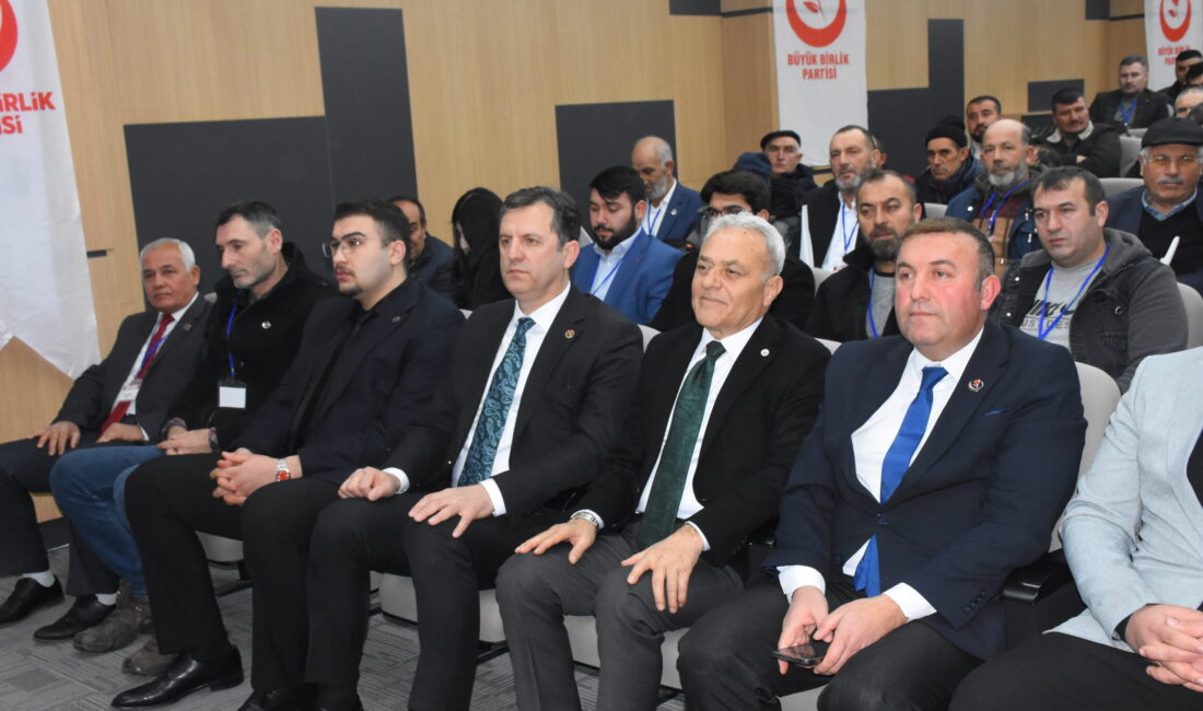 Yörükçüoğlu, partisinin Halk Kütüphanesi’ndeki Konferans Salonu’nda gerçekleştirilen Afyonkarahisar İl Kongresi’nde