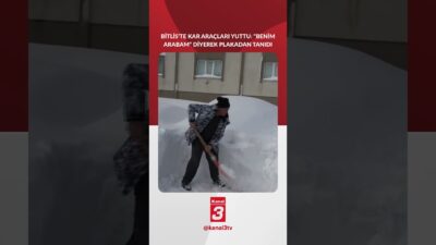 Bitlis’te günlerdir aralıklarla yağan kar sonrası araçlar adeta kara gömüldü.
