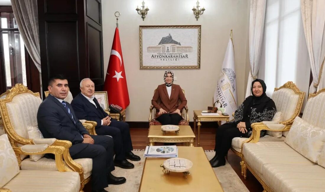 Afyonkarahisar Valisi Doç. Dr. Kübra Güran Yiğitbaşı, İscehisar Belediye Başkanı